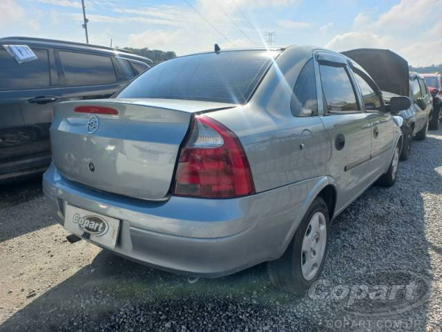 2003 CHEVROLET CORSA SEDAN 