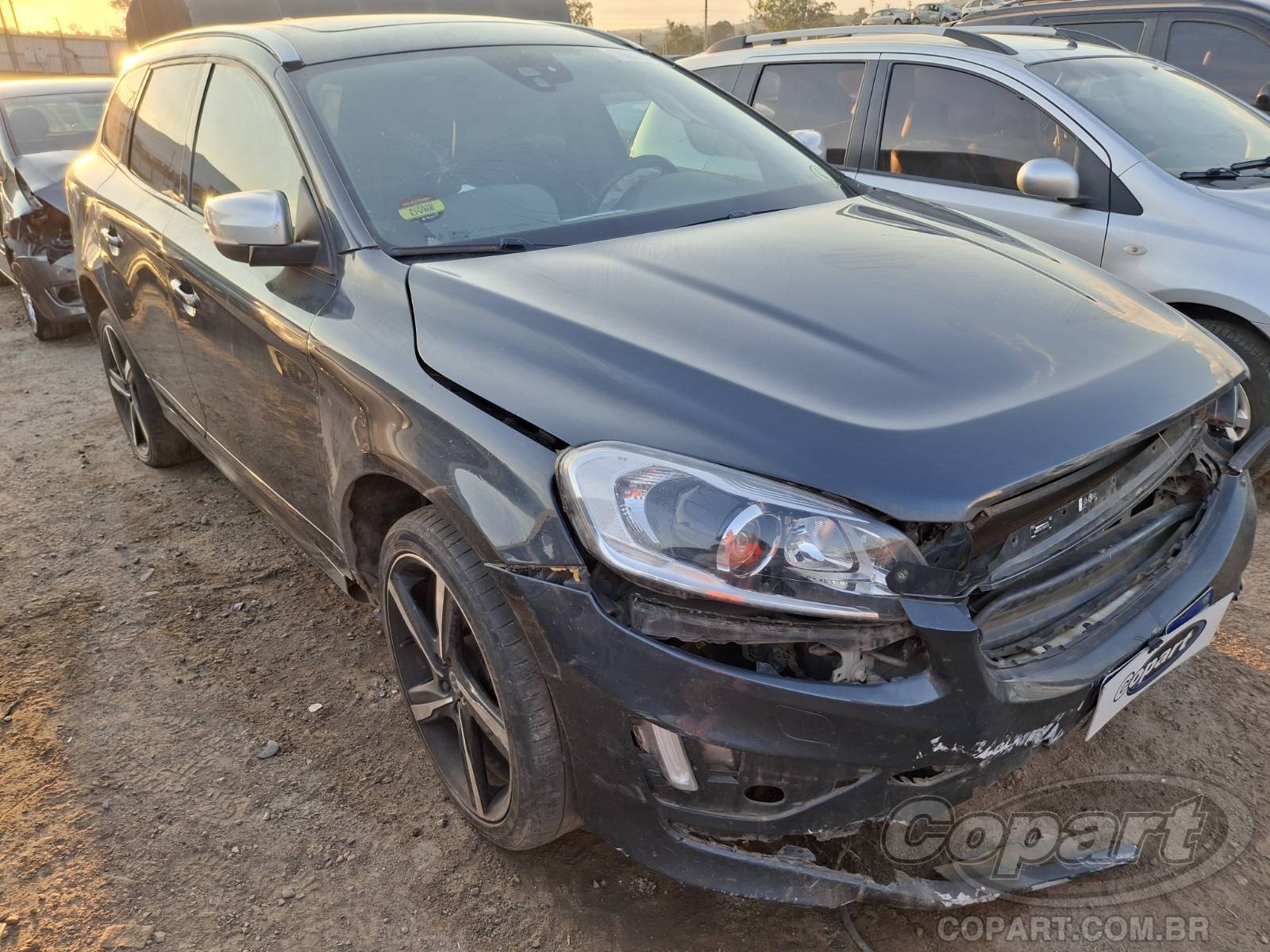 Veículo Volvo XC60 VOLVO XC60 T5 R-Design 2.0 Drive-e Turbo 2015 2016 em leilão