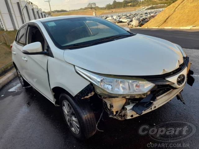 2021 TOYOTA YARIS 
