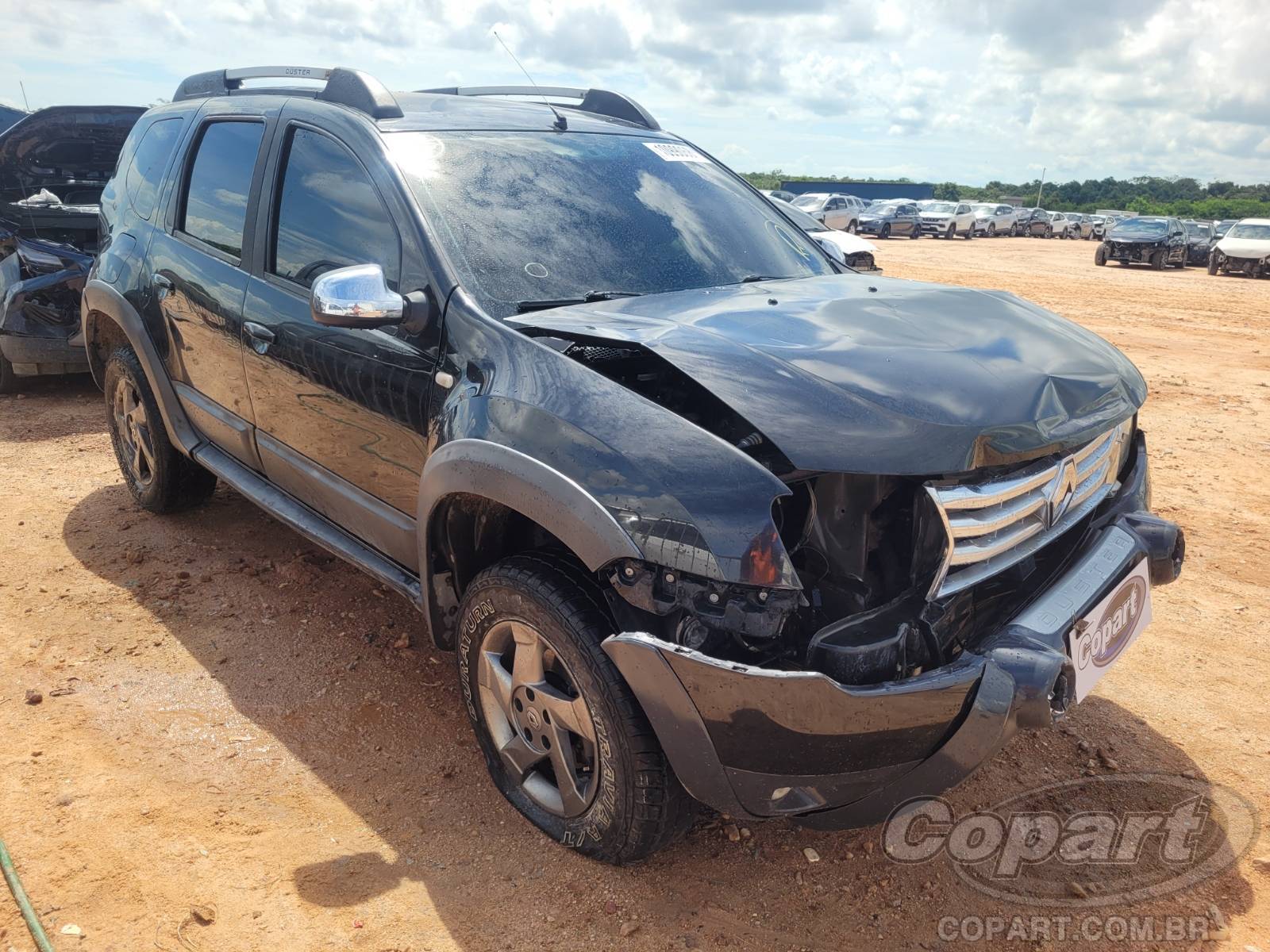 Veículo Renault Duster Renault Duster 2014 Dynamique 4WD 2.0 16V Colisão 2014 em leilão