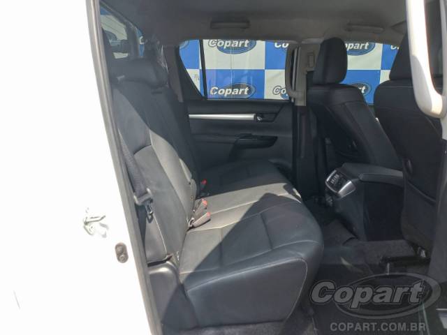 2025 TOYOTA HILUX CD 
