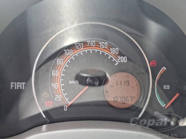2015 FIAT UNO 