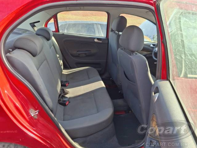 2012 VOLKSWAGEN VOYAGE 