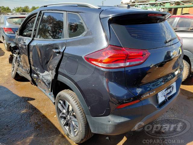 2025 CHEVROLET TRACKER 