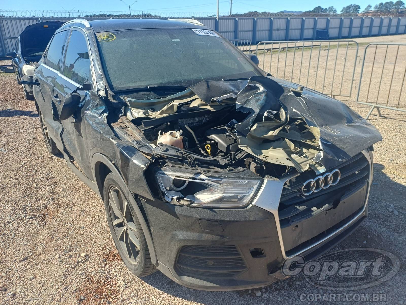 Audi Q3 2018 SUV Pequeno