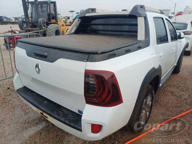 2019 RENAULT DUSTER OROCH 