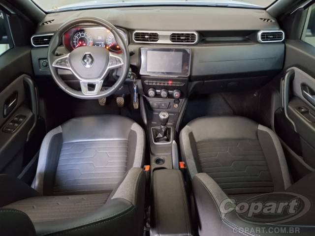 2025 RENAULT DUSTER 