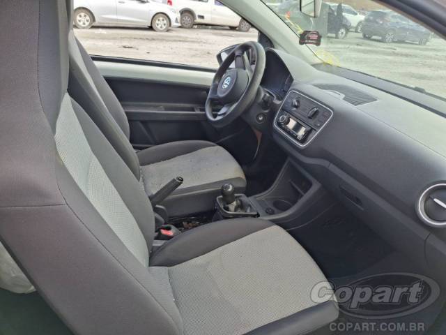 2015 VOLKSWAGEN UP 