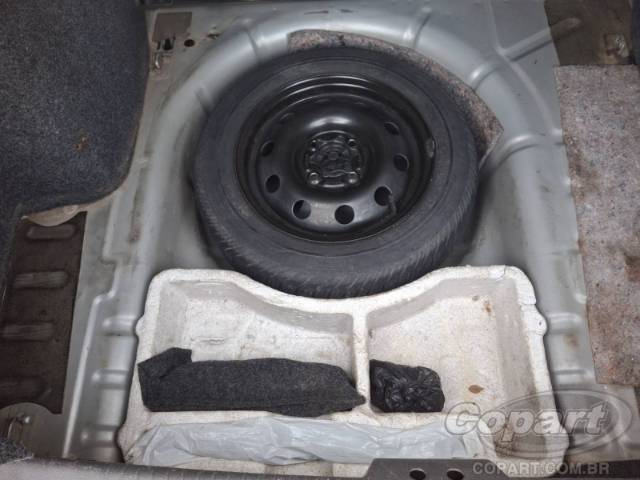 2006 FORD FIESTA SEDAN 