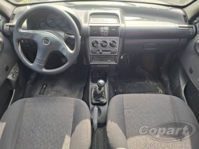 2005 CHEVROLET CLASSIC 
