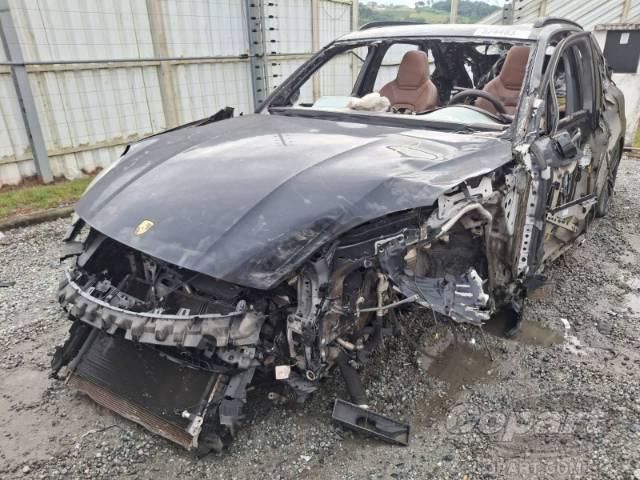 2019 PORSCHE CAYENNE 