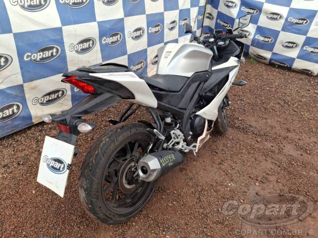 2026 YAMAHA YZF R15 