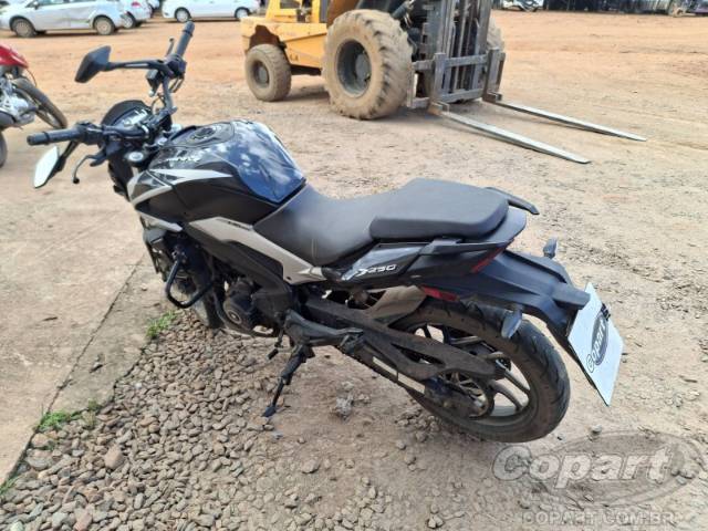 2025 BAJAJ DOMINAR 
