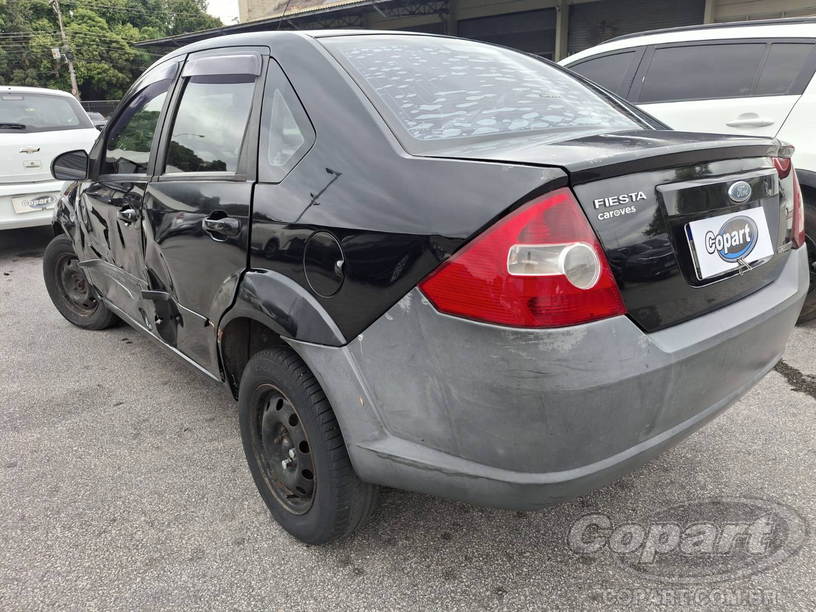 2005 FORD FIESTA SEDAN — foto 3 de 10