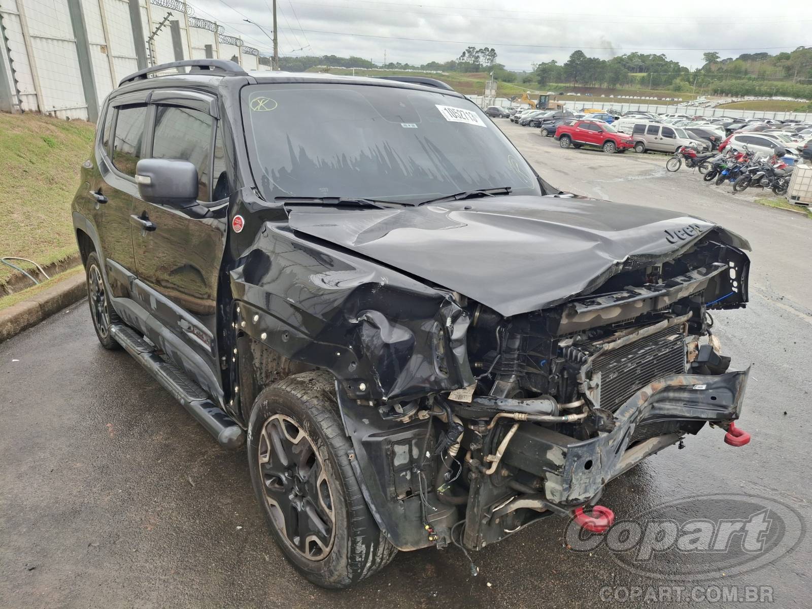 Veículo Fiat Renegade JEEP RENEGADE TRAILHAWK 2.0 MULTIJET TURBO DIESEL 2015 2016 em leilão
