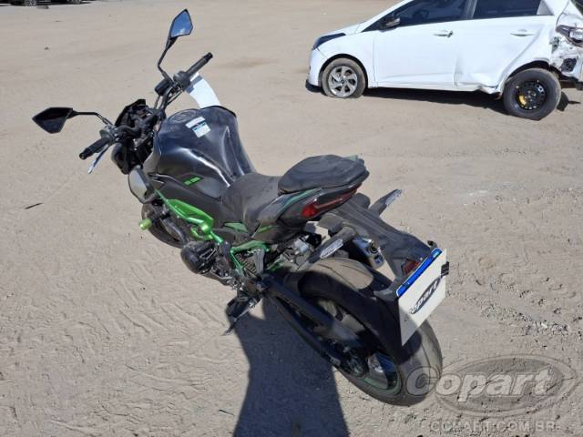 2026 KAWASAKI Z900 