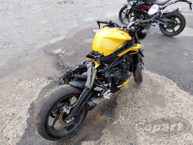 2025 TRIUMPH STREET TRIPLE 