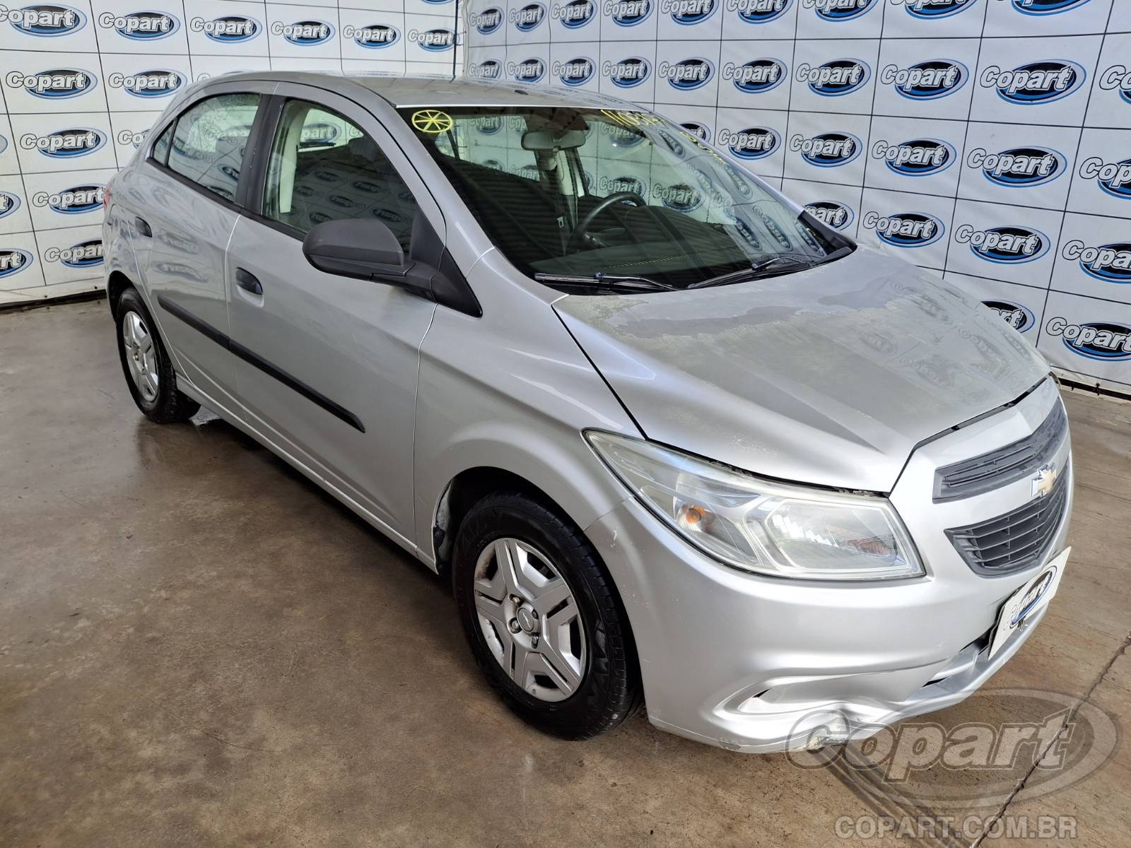 Chevrolet Onix 2018 em leilão