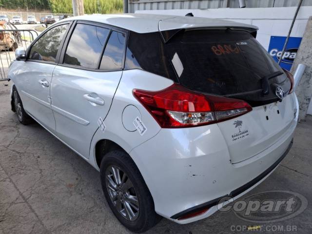 2022 TOYOTA YARIS 