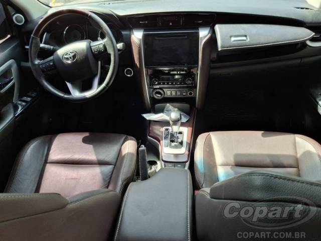 2017 TOYOTA HILUX SW4 