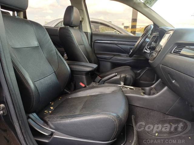 2016 MITSUBISHI OUTLANDER 