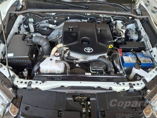 2024 TOYOTA HILUX CD 