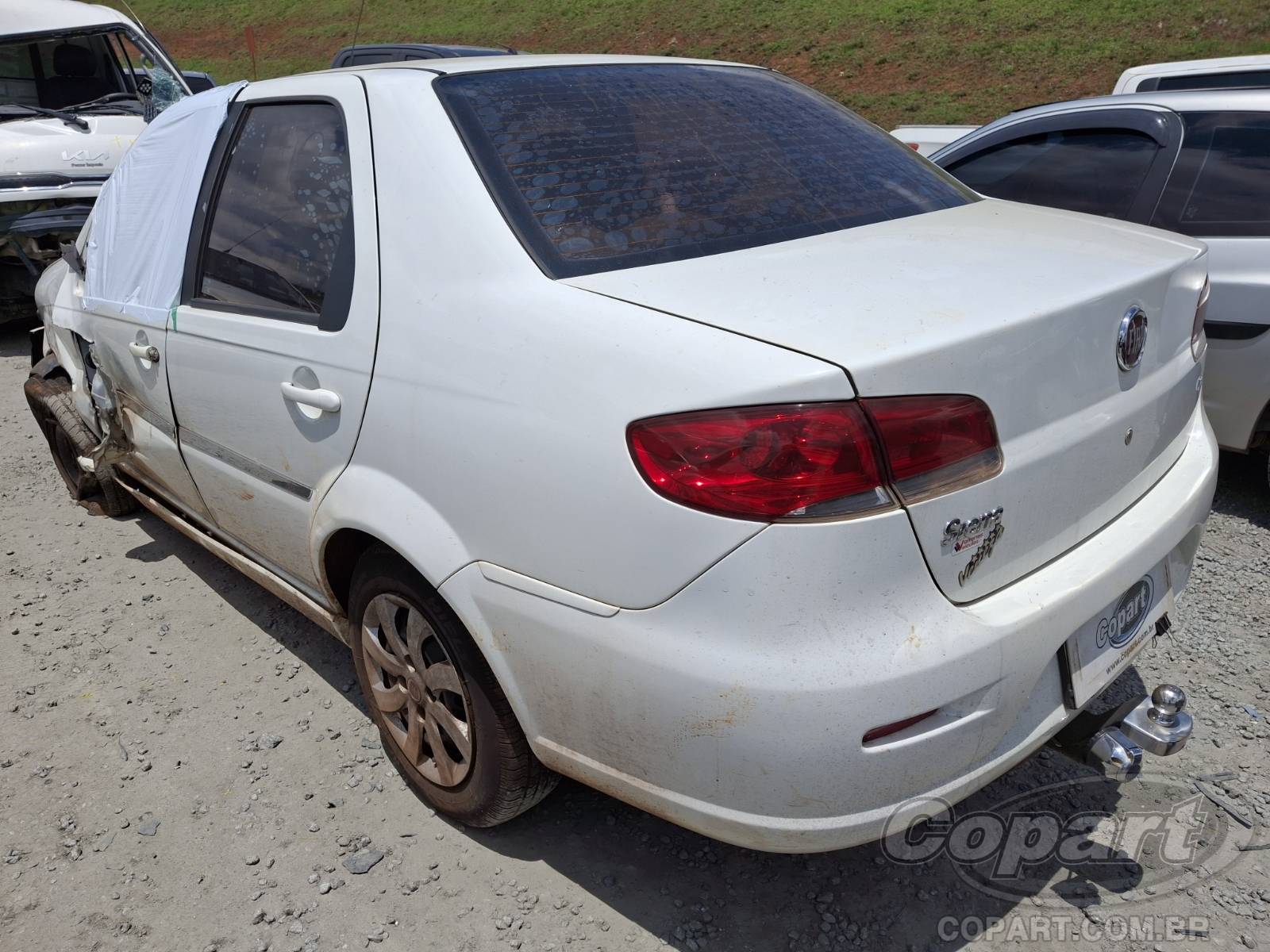 Foto 3: 2015 FIAT SIENA