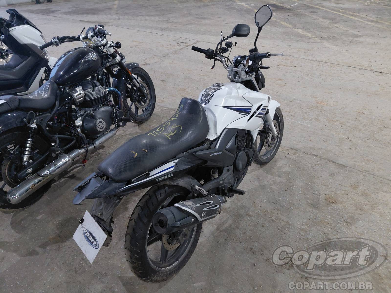 Foto 4: 2014 YAMAHA FAZER