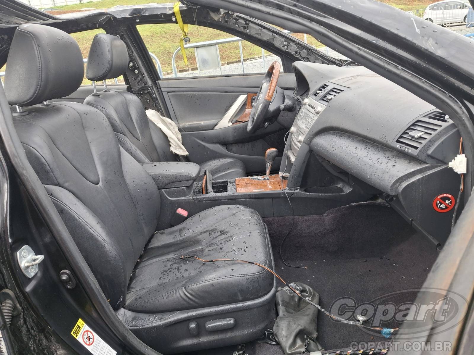 2010 TOYOTA CAMRY — foto 5 de 10