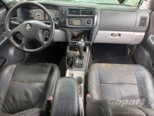 2010 MITSUBISHI PAJERO SPORT 