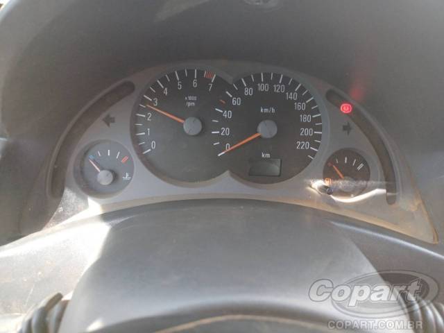 2003 CHEVROLET CORSA SEDAN 