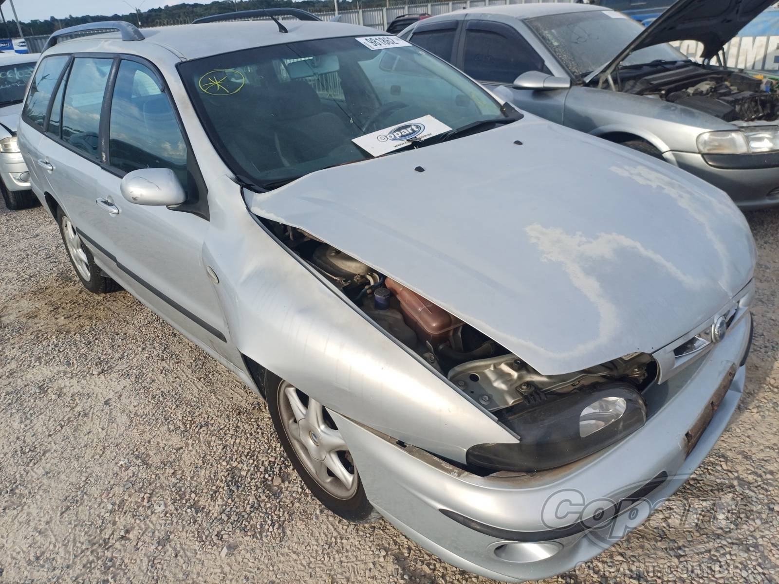 Veículo Fiat Marea Fiat Marea Weekend ELX 1.8 16V 2003 Colisão Média Monta 2003 em leilão