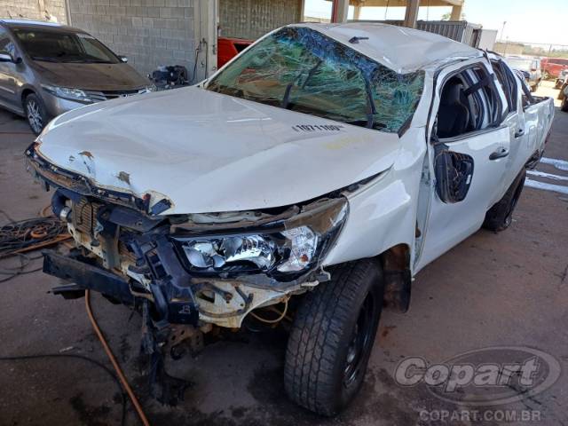 2024 TOYOTA HILUX CD 