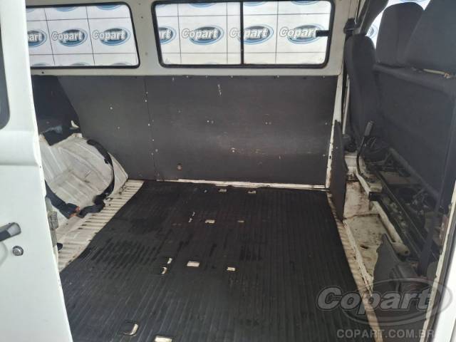2010 VOLKSWAGEN KOMBI 