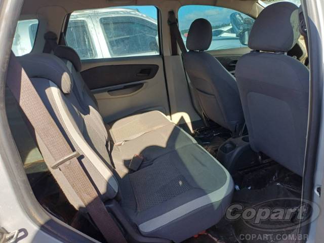 2015 CHEVROLET SPIN 