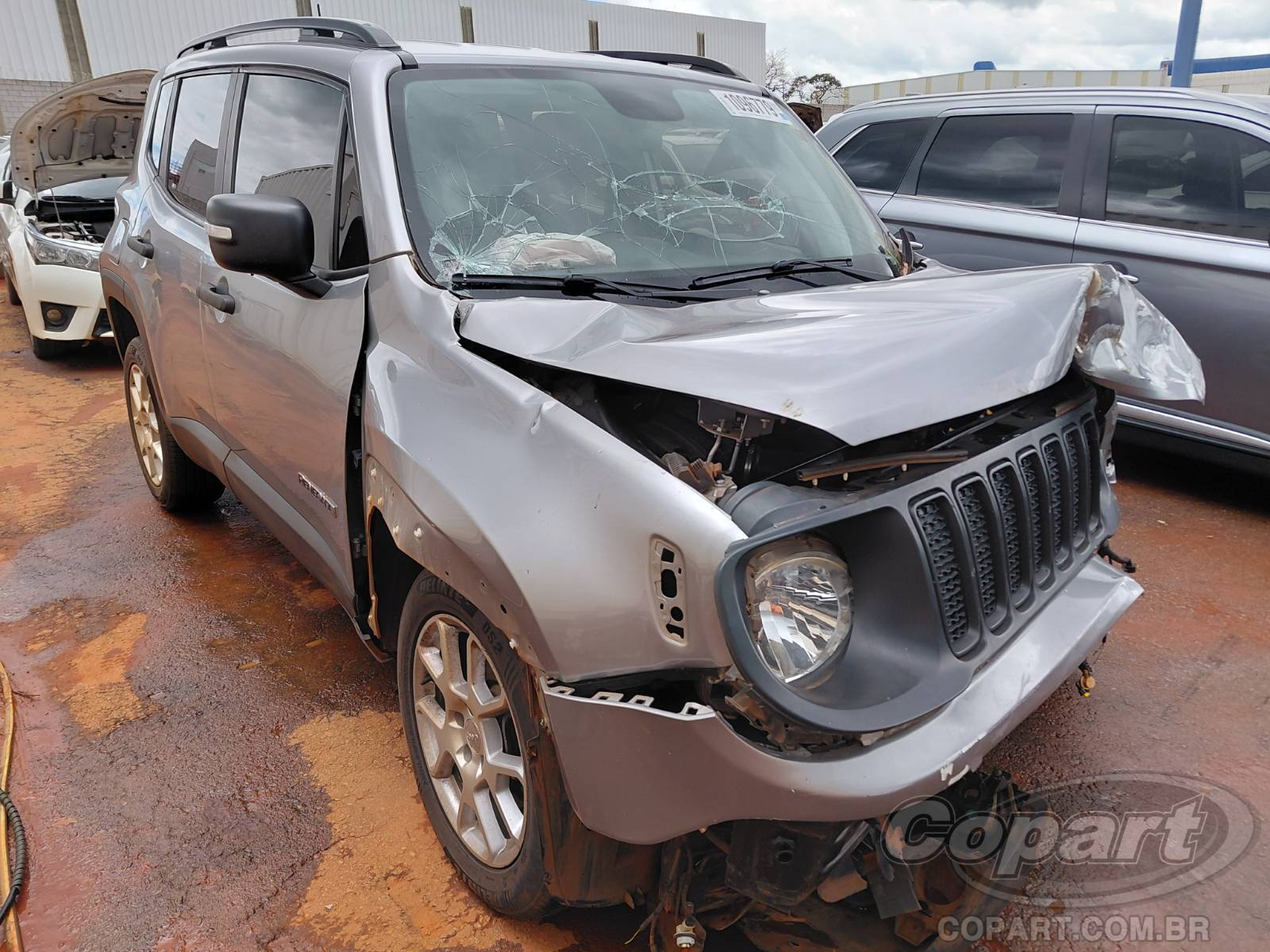 Veículo Fiat Renegade JEEP RENEGADE SUV Pequenos 2019 2019 em leilão