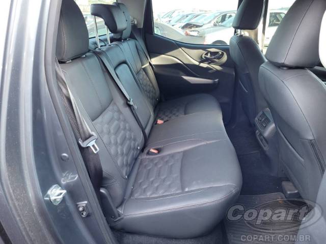 2025 NISSAN FRONTIER CD 