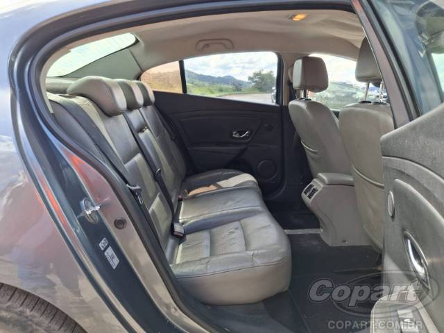 2011 RENAULT FLUENCE 