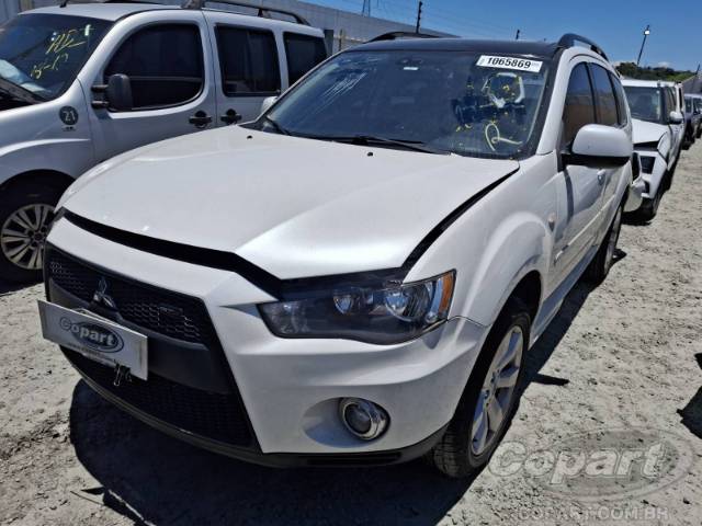2013 MITSUBISHI OUTLANDER 