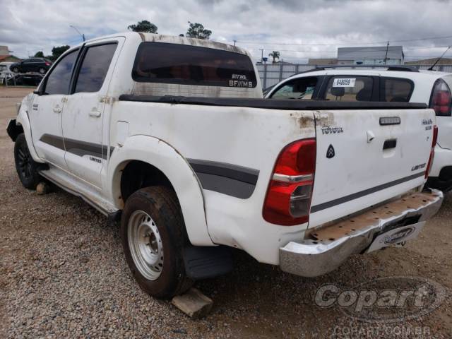2015 TOYOTA HILUX CD 