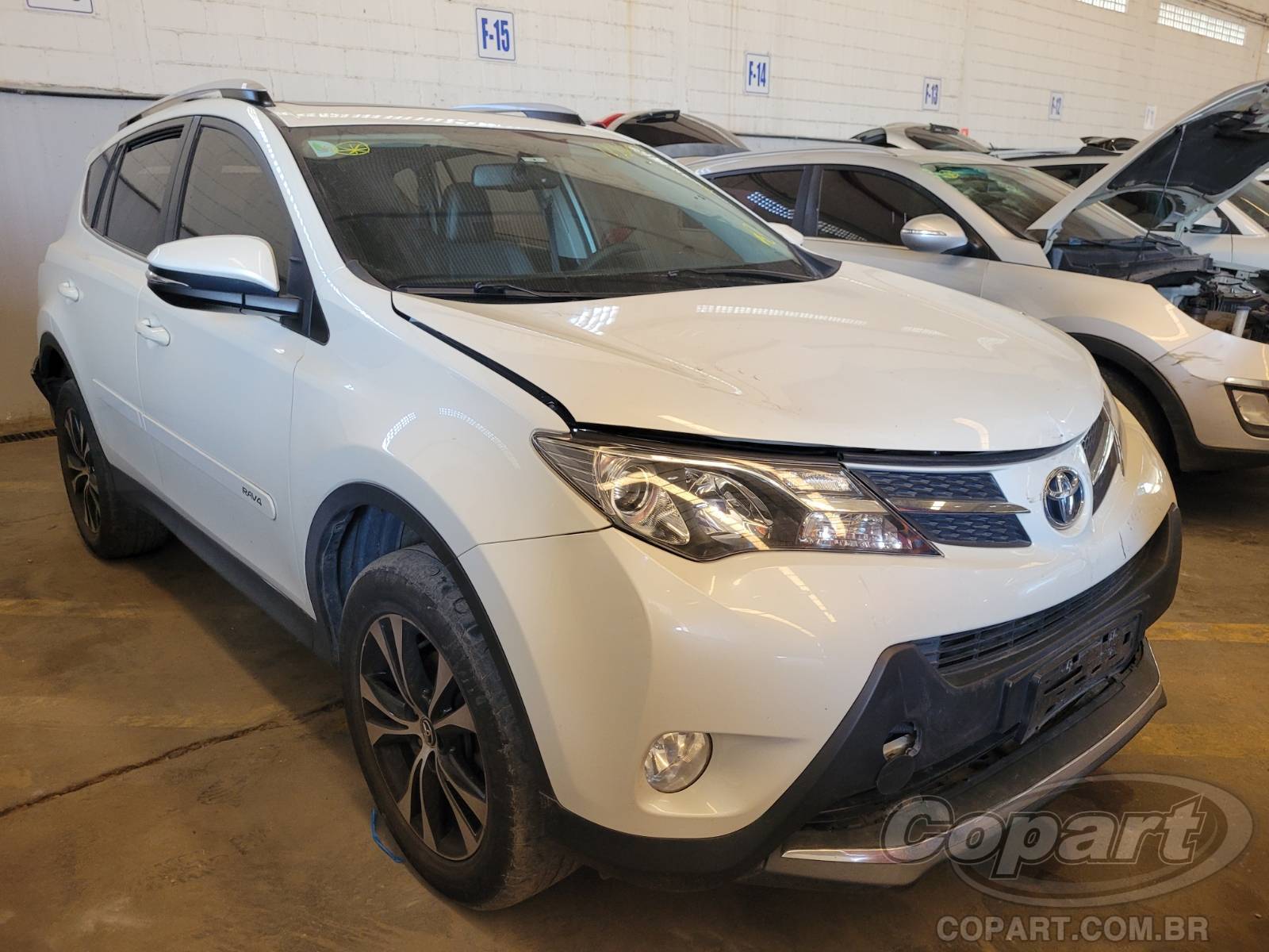 Veículo Toyota RAV4 2015 Toyota RAV4 2.5 16V Dual VVTi SUV 2015 em leilão