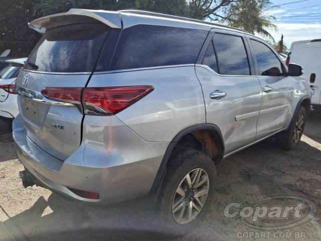 2016 TOYOTA HILUX SW4 