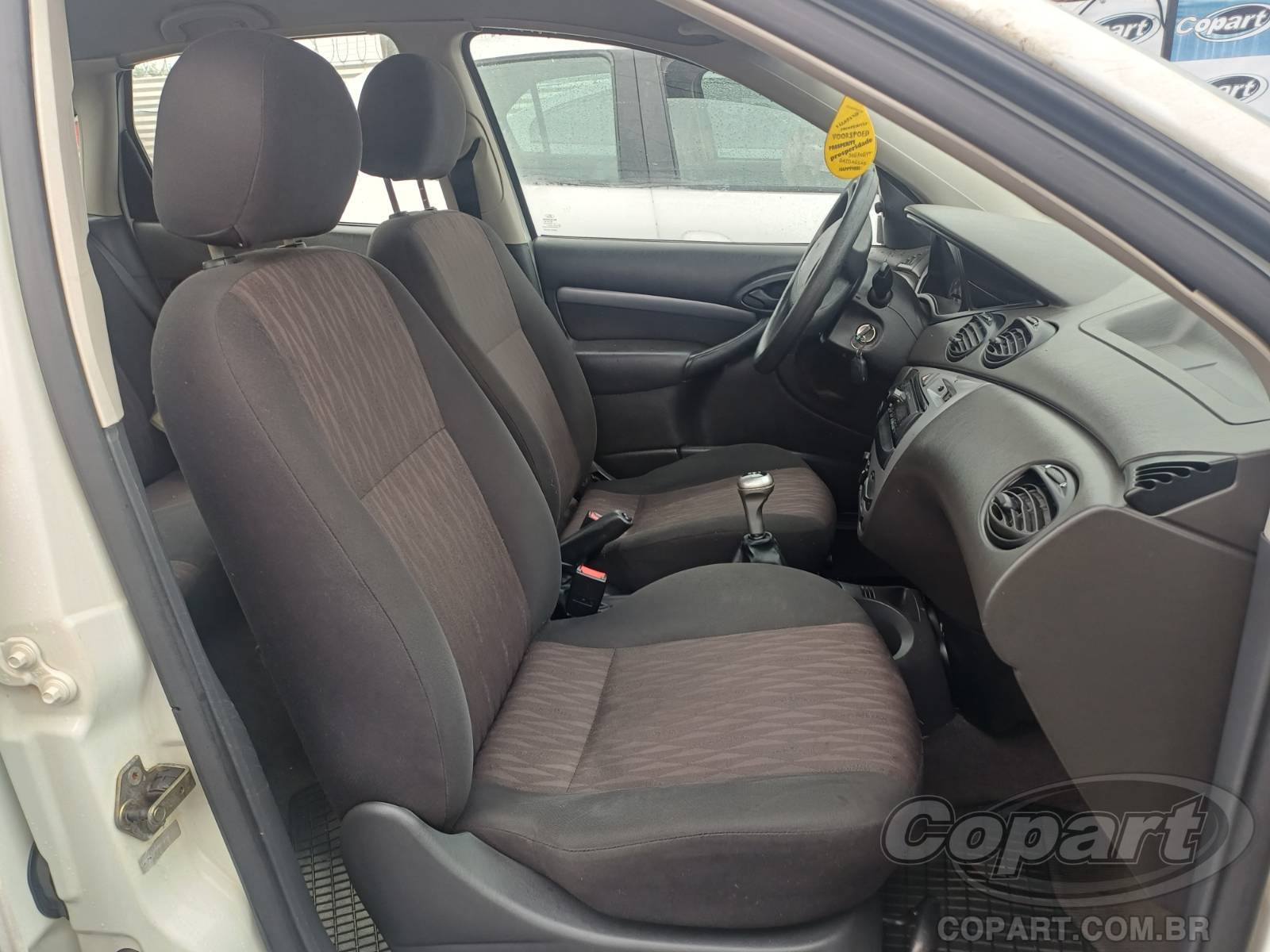 Foto 5: 2006 FORD FOCUS SEDAN