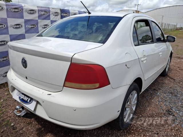 2013 VOLKSWAGEN VOYAGE 