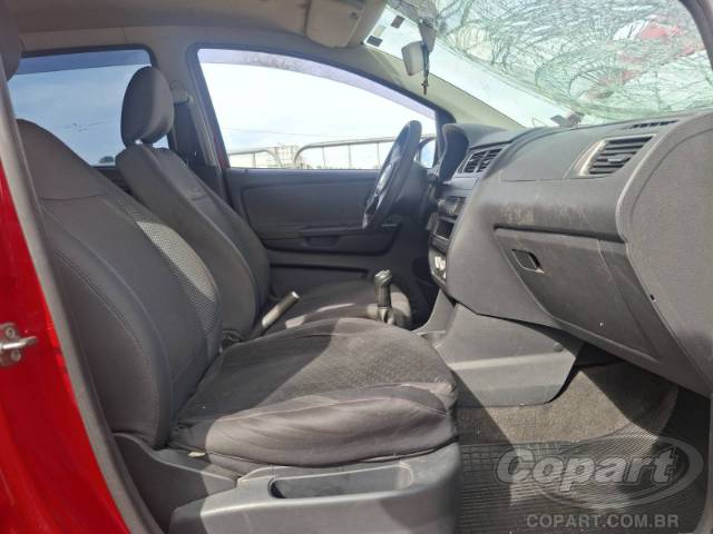 2011 VOLKSWAGEN FOX 