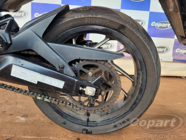 2025 BAJAJ DOMINAR 