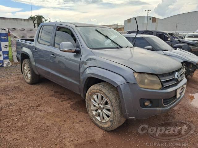 2013 VOLKSWAGEN AMAROK 