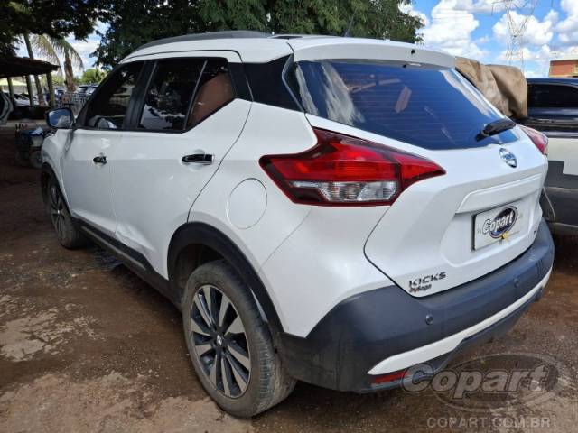 2021 NISSAN KICKS 