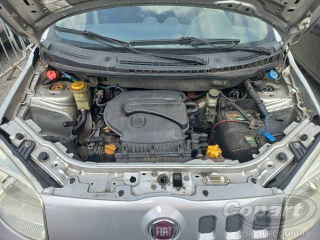 2015 FIAT UNO 