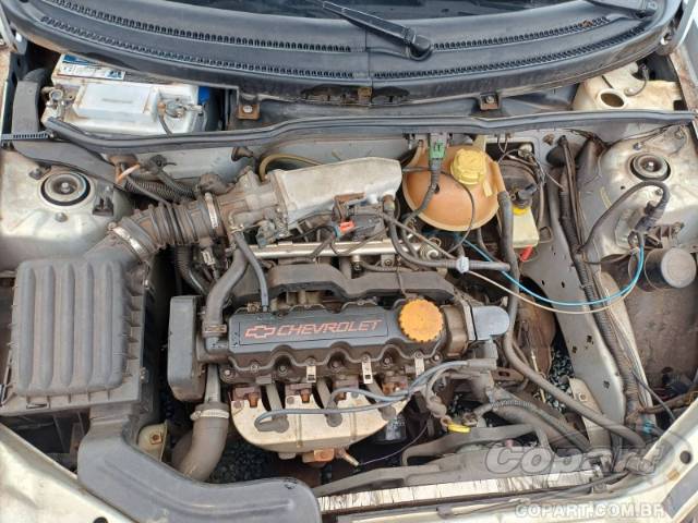 2001 CHEVROLET CORSA SEDAN 
